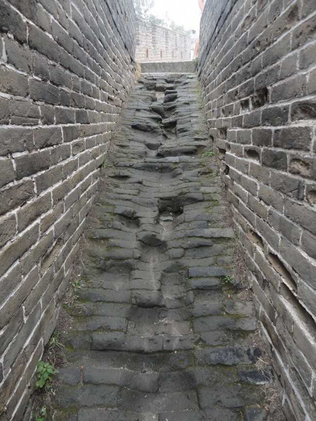 8. Schody na murze chińskim