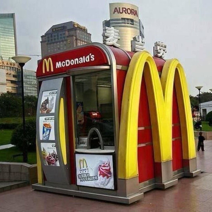 4. Uroczy mini McDonald's.