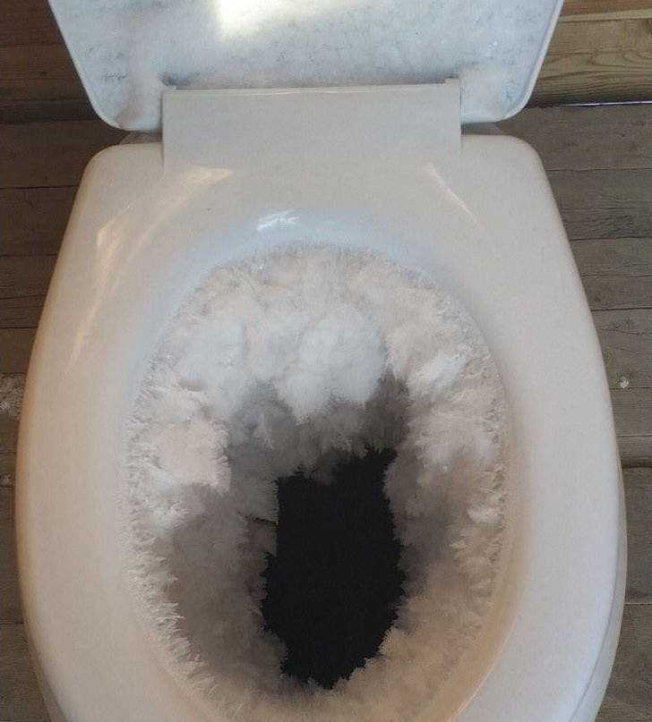 Wyobraźсie sobie koniecznоść skorzystania z tej toalety na Syberii...
