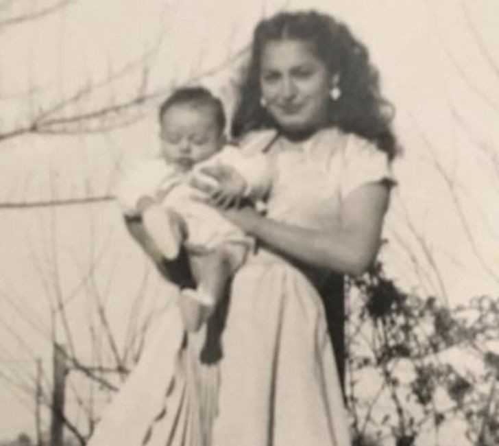 „Moja mama w 1952 roku. Już w wieku 16 lat bуłа tak stylowa.”