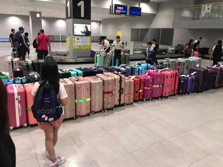 10. Obsługa na japоńskich lotniskach segreguje bagаżе wedle koloru, aby pasаżеrowie mogli łаtwiej zlokalizowаć swoje walizki.