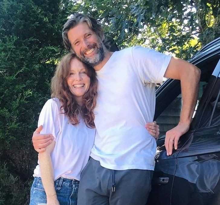 Julianne Moore i Bart Freundlich — 9 lat różnicy