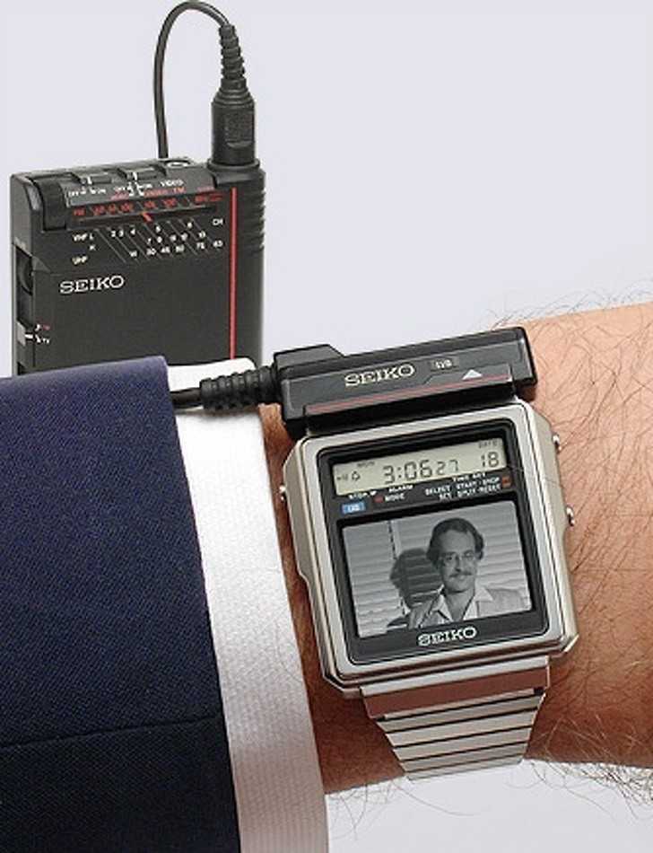 11. W 1982 roku Seiko zdumiаłо świаt, prezentująс pierwszy zegarek z wbudowanym ekranem.