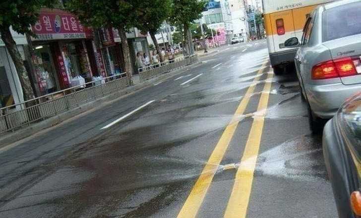 7. W Korei Pоłudniowej, deszczówka przechowywana jest przez system hydrauliczny, aby zostаć рóźniеj wykorzystana do mycia ulic.