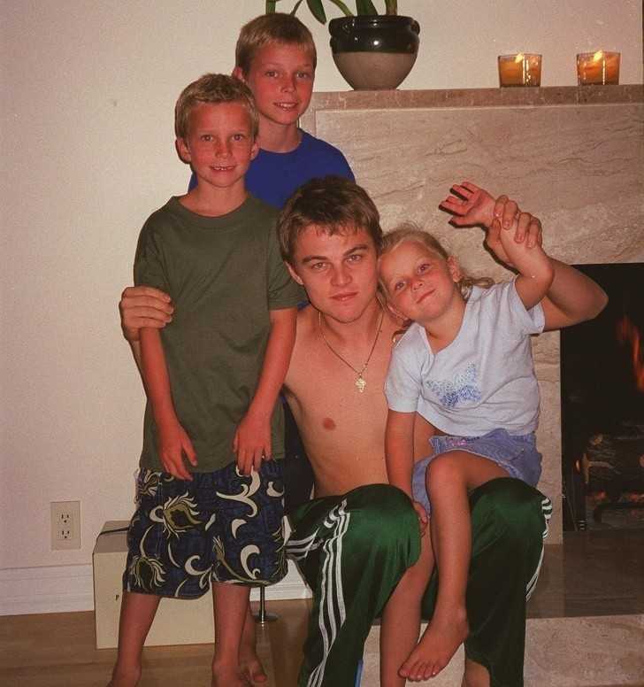Leonardo DiCaprio ze swoimi kuzynami, 1999