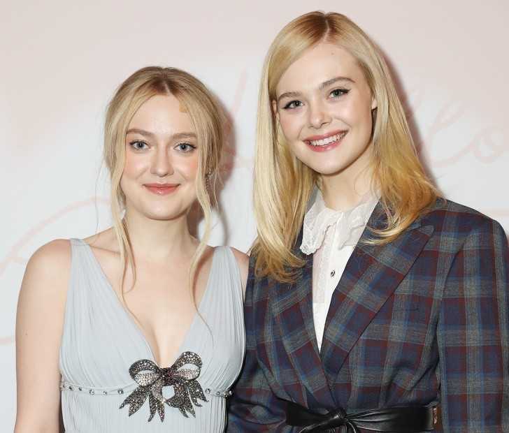 Dakota Fanning i jej siostra Elle