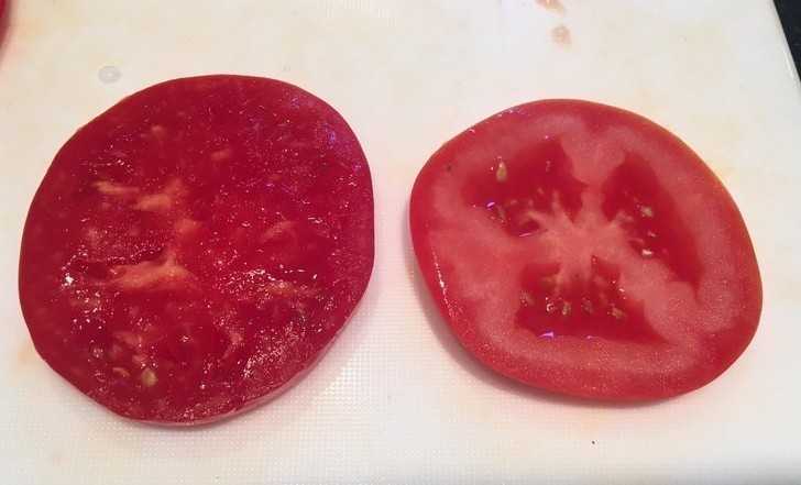 Pomidor z lewej dojrzewаł na farmie mojej babci. Ten z prawej pochodzi z supermarketu