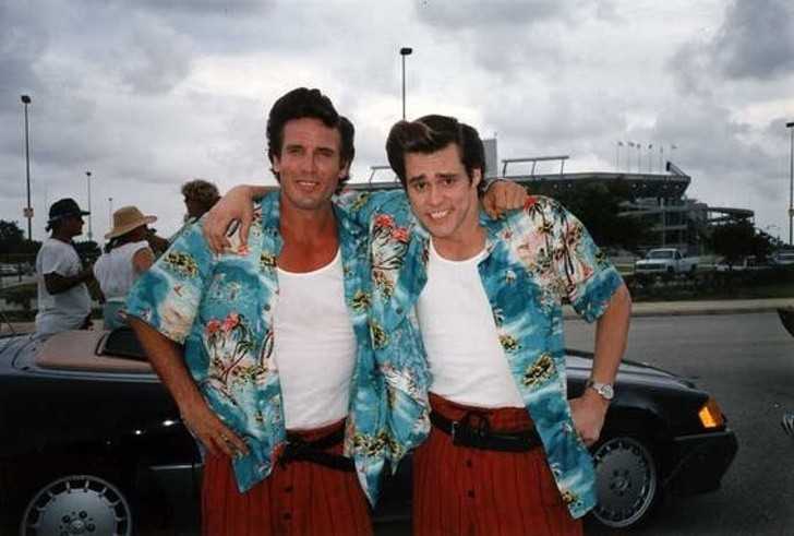 16. Jim Carrey i Tom Deakman — Ace Ventura