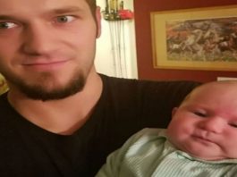 Ci rodzice oczekiwali słodkich bobasów a mają malutkich emerytów. Te dzieci już są zmęczone życiem