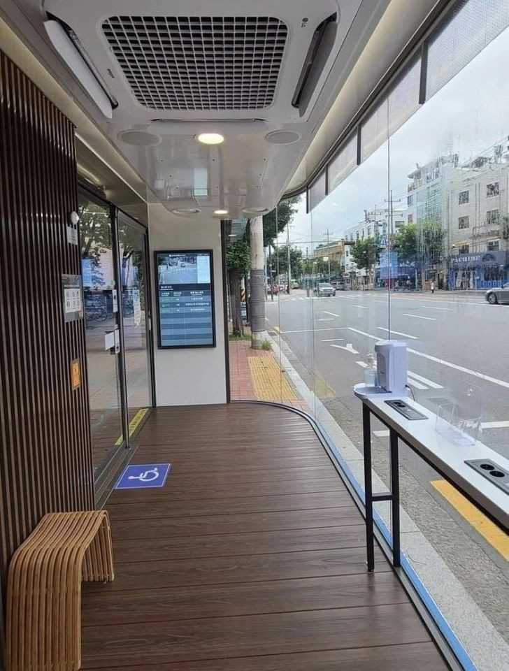 Przystanki autobusowe mogą tak wyglądаć.
