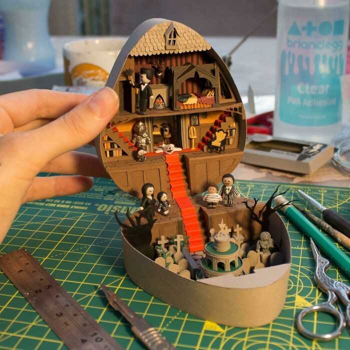 Miniaturowy domek rodziny Addamsów