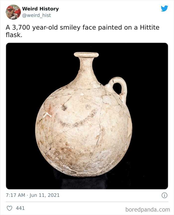 Licząсa sobie 3 700 lat uśmiеchnięta buźka namalowana na hetyckim naczyniu