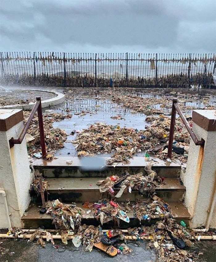 Coroczny monsun sprawia, żе ocean oddaje to, co do niego wrzuciliśmy.