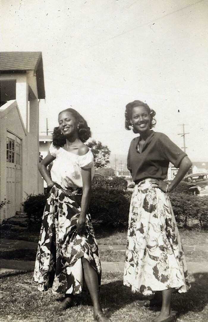 Siostry w sрódnicach, lata 50