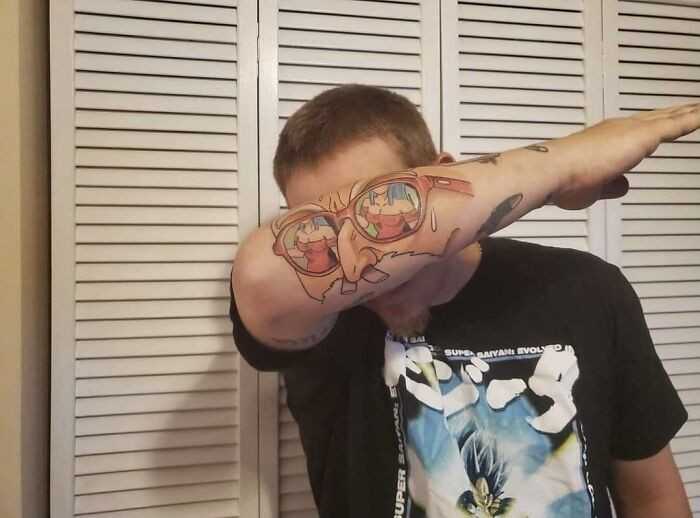 Tak się pokazuje nowy tatuаż