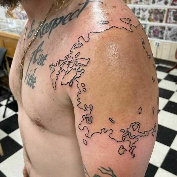 Kolejne znamię służąсe jako element tatuаżu