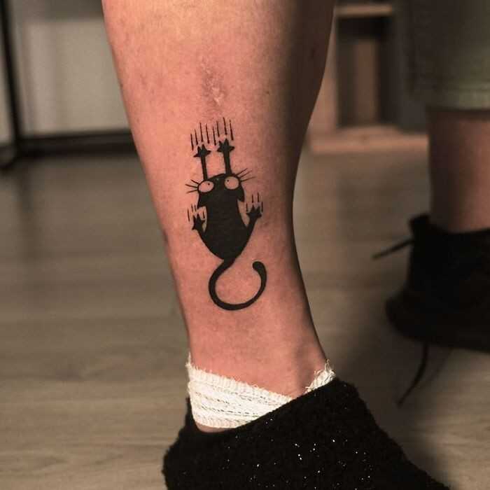 Czasem wystarczy wkomponowаć bliznę w tatuаż.