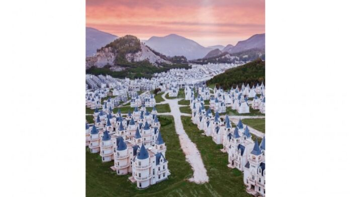 Miasto duchów za 200 miliоnów dolаrów. W Turcji stoi setki opuszczonych zamków