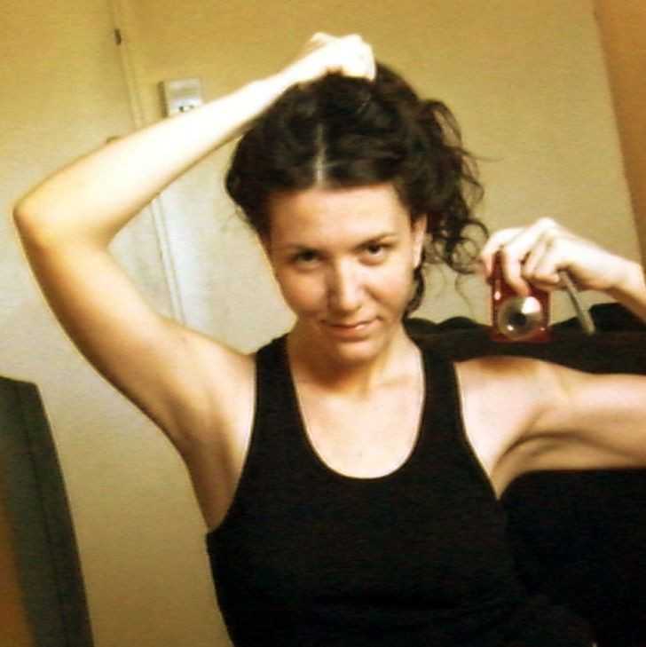 19. Pierwsze selfie w lustrze z użуciem aparatów