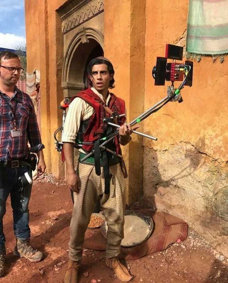 13. Mena Massoud (Aladyn),