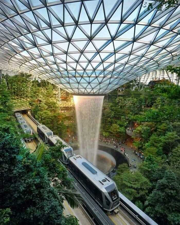 Lotnisko Jewel Changi, Singapur