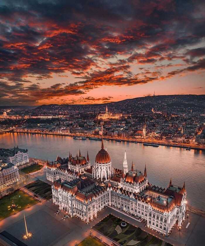 Budynek węgierskiego parlamentu, Budapeszt
