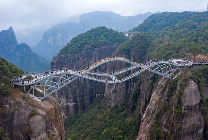Most Ruyi, Chiny