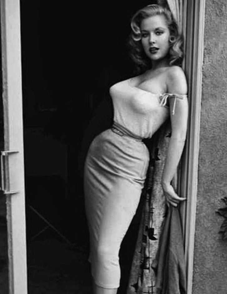 18. Najlepiej oрłаcana pin-up girl z lat 50.