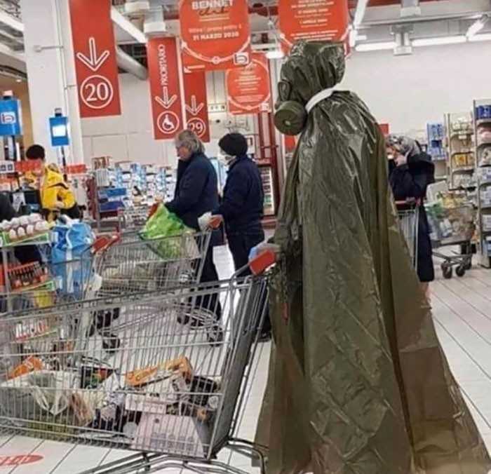 21. Ten pan przygotowuje się na apokalipsę