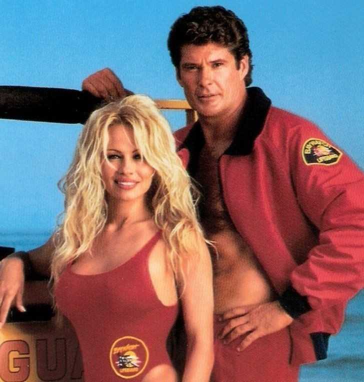 7. David Hasselhoff i Pamela Anderson (Mitch Buchannon i C.J. Parker, 