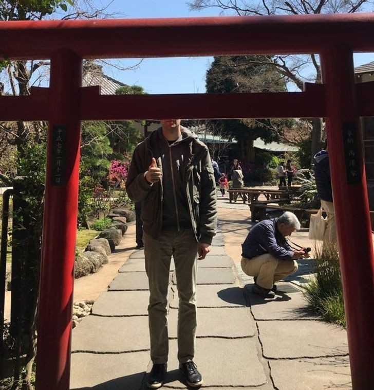 Dwumetrowa osoba w Japonii
