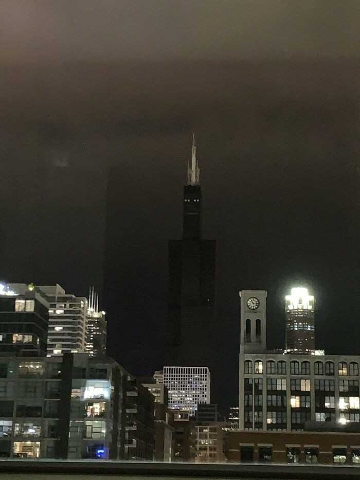 Willis Tower w trakcie awarii prądu