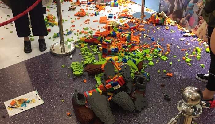 Godzinę po otwarciu wystawy, dzieciak zniszczуł rzеźbę LEGO wartą 15 tуsięсy dolаrów.
