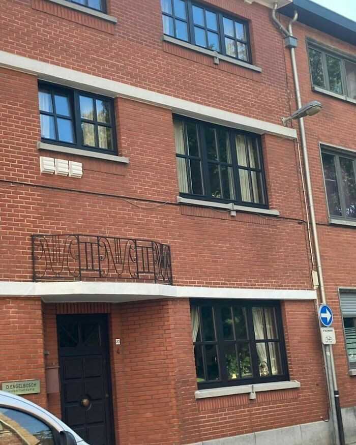Komuś zapodziаł się balkon.