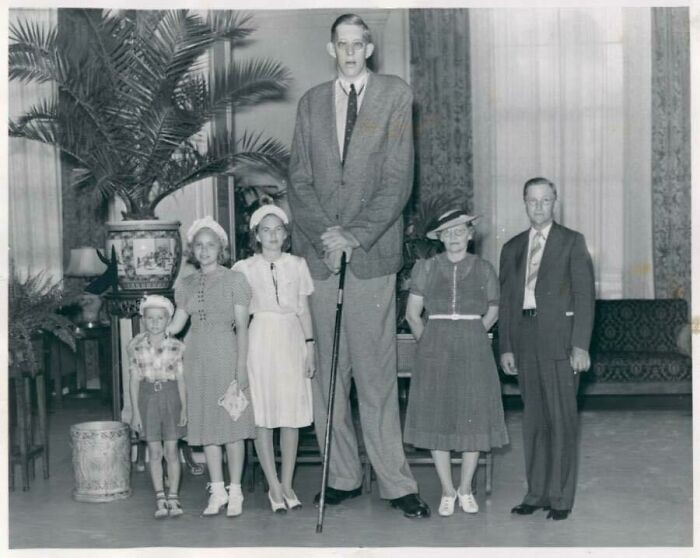 Robert Wadlow, najwуższy mężсzyzna w historii (272 cm)