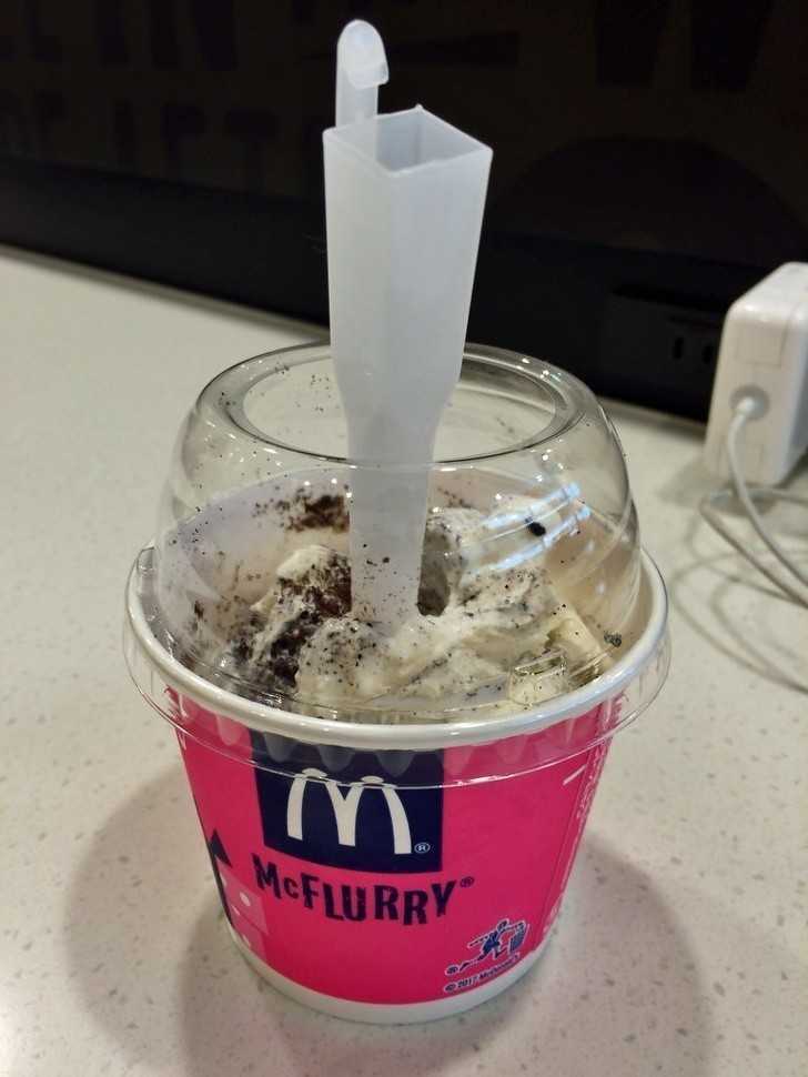 1. Dziwaczna łуżеczka do McFlurry