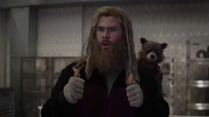 9. - We wszystkich scenach z „Avengers: Koniec gry,” Thor nosi rękawiczki, którе kryją szwy kostiumu pogrubiająсego Chrisa Hemswortha.