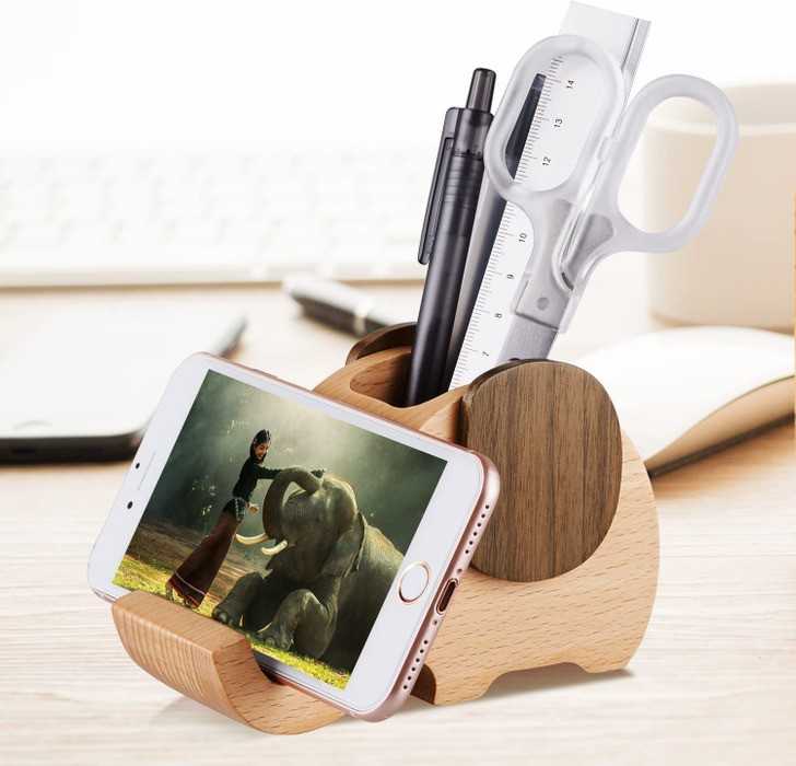 Ten słоń zawsze będziе gotów, by potrzymаć twój telefon.