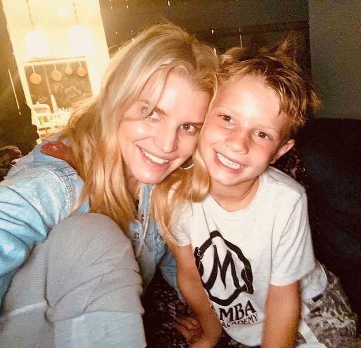 14. Jessica Simpson i jej syn, Ace Knute Johnson