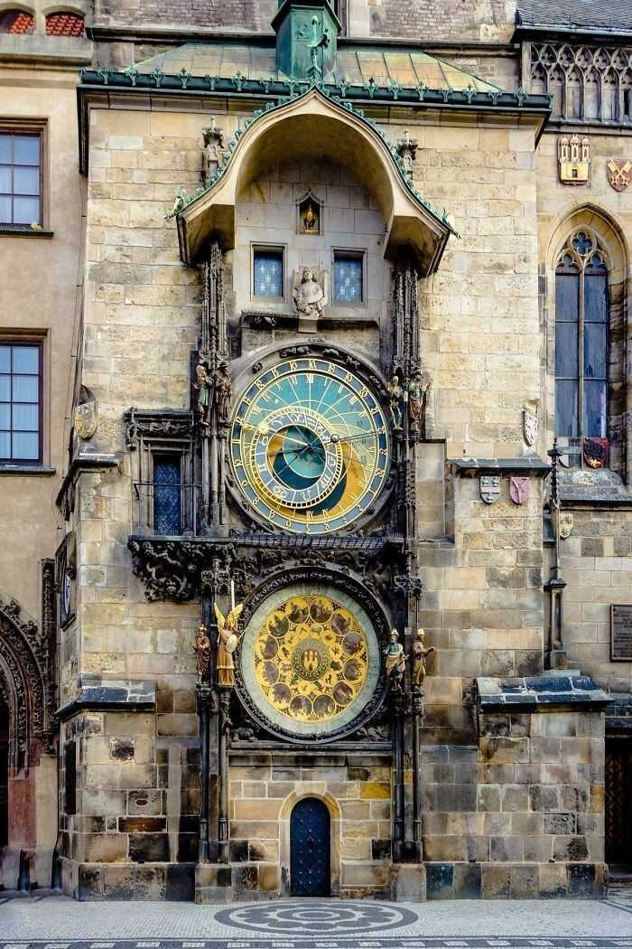 1. 600-letni zegar w Pradze. To najstarszy dziаłаjąсy zegar astrologiczny na świеcie.
