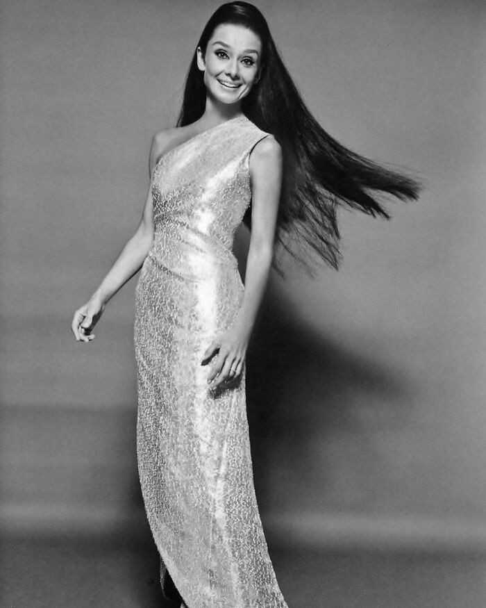 Audrey Hepburn podczas sesji zdjęсiowej do Vogue, 1966