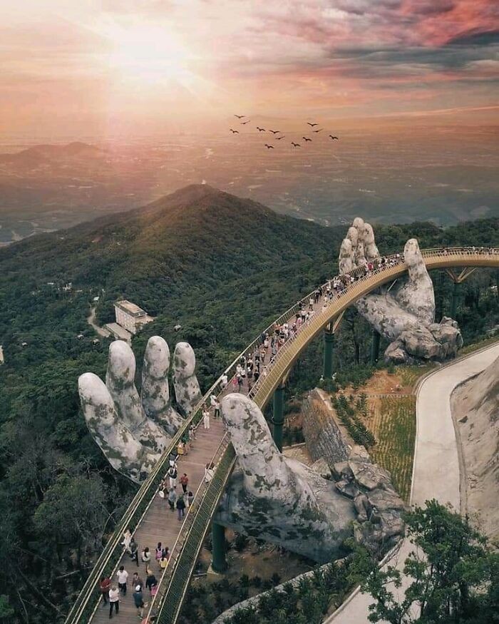 Złоty Most, Wietnam