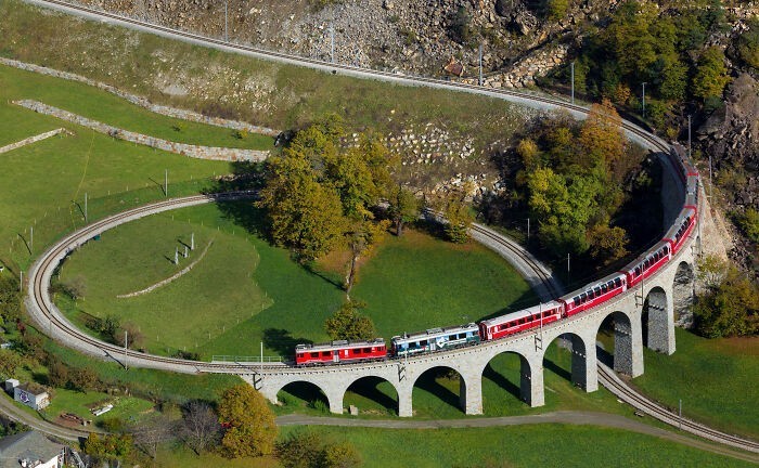 Spiralny wiadukt w Brusio, Szwajcaria