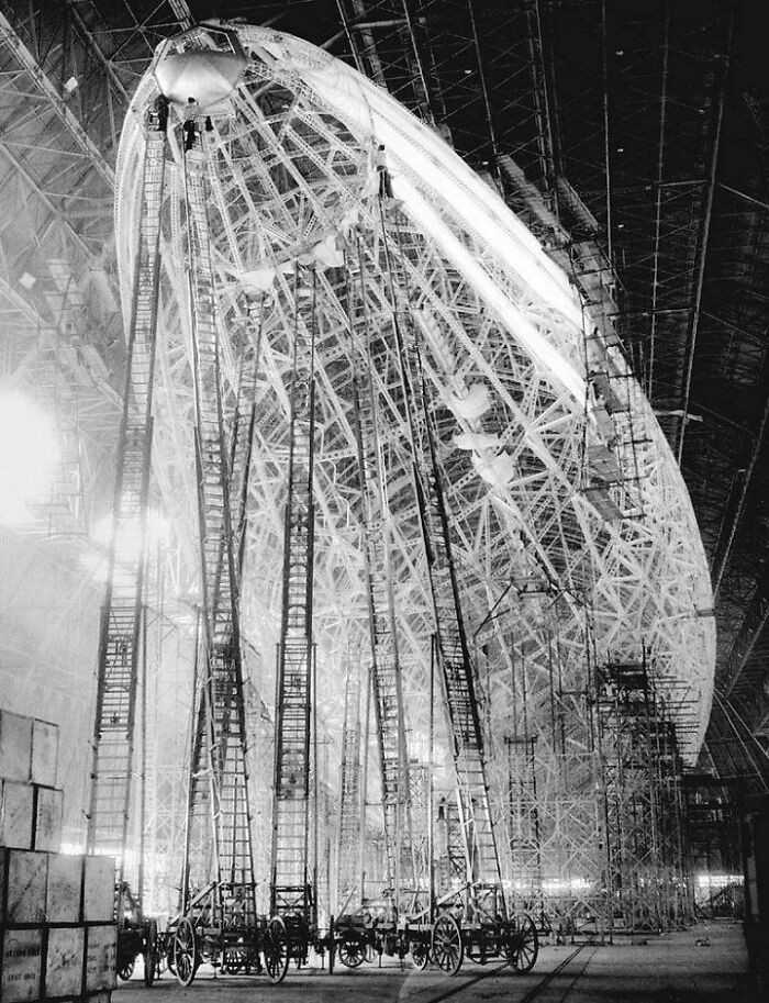 Konstrukсja Hindenburga. Tak, to są drabiny.