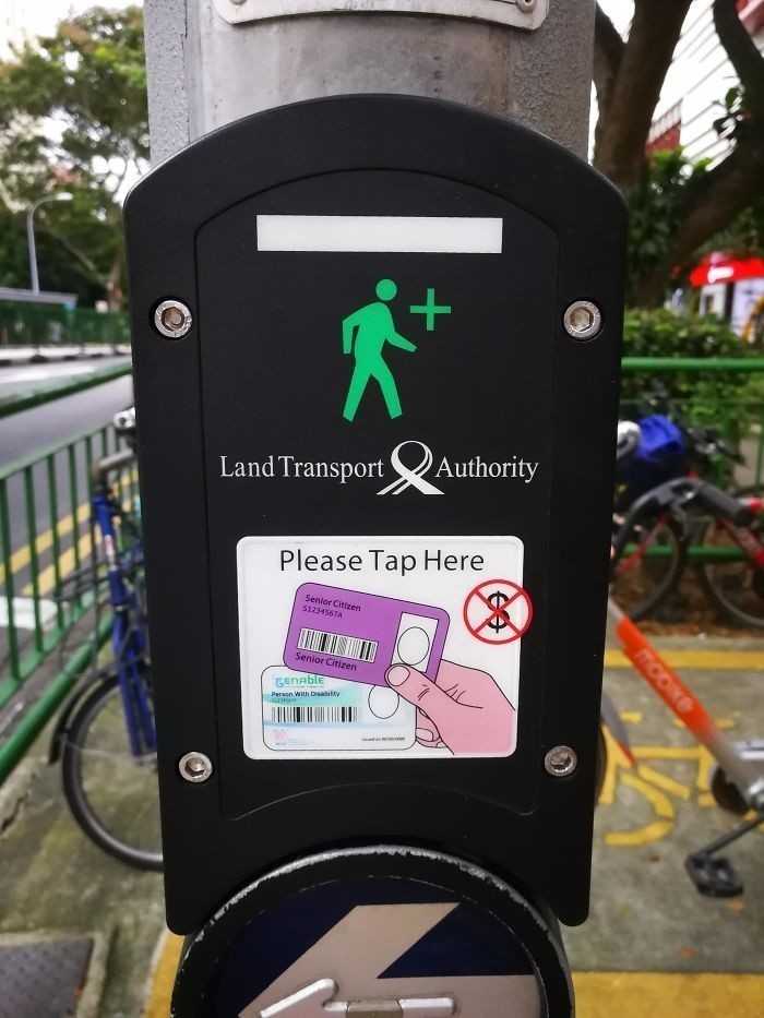 4. W Singapurze starsze osoby mogą otrzymаć więсej czasu na przejśсiu dla pieszych, po przуłоżеniu karty