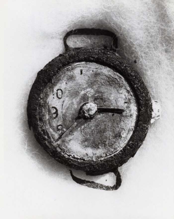 Zegarek, którу zatrzymаł się na godzinie 08:15. Hiroszima, 6 sierpnia, 1945