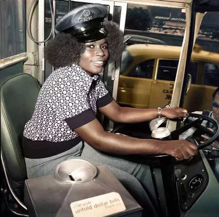 Mary Wallace: Pierwsza kobieta pracujÄ…ca jako kierowca autobusu w Chicago, 1974
