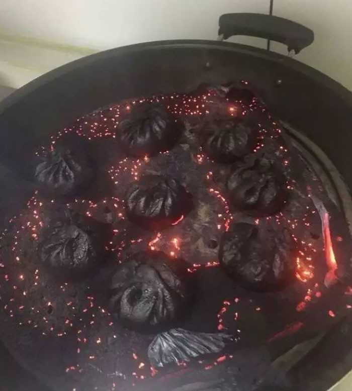 1. PieroÅ¼ki z piekÅ‚a