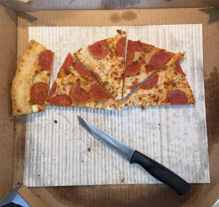 "Moja dziewczyna odcina nadziewane brzegi i zostawia resztÄ™ pizzy dla kogoÅ› innego."