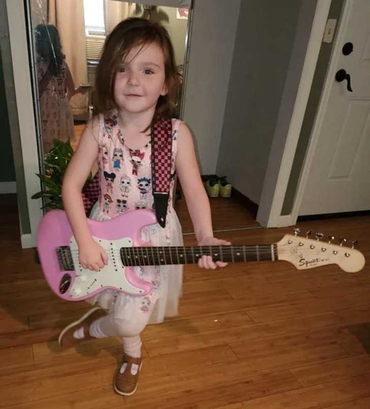 "Po graniu na gitarze przez 26 lat zostaÅ‚em nauczycielem kogoÅ›, kogo kocham."